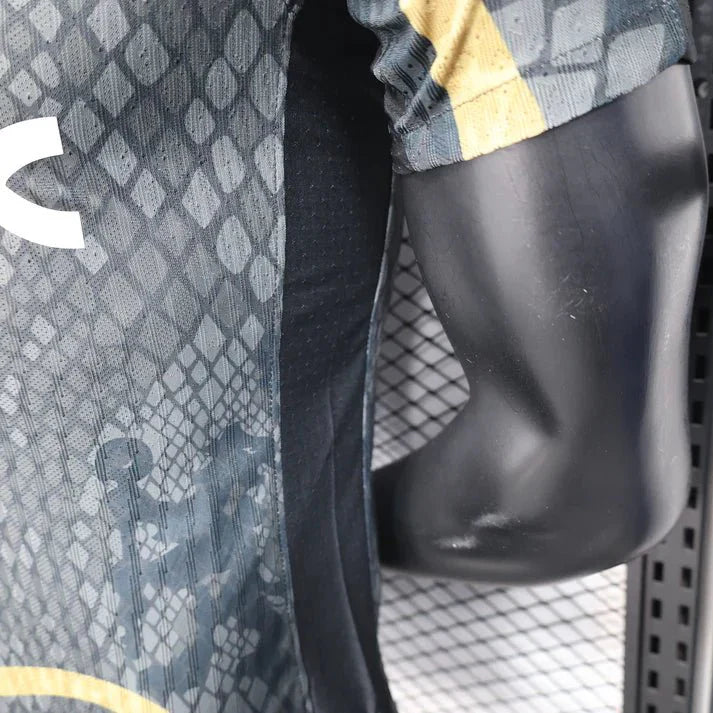 Chelsea "Golden Snake" - Tygra Clothing