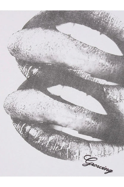 "Kiss" Graphic T-shirt - Tygra Clothing