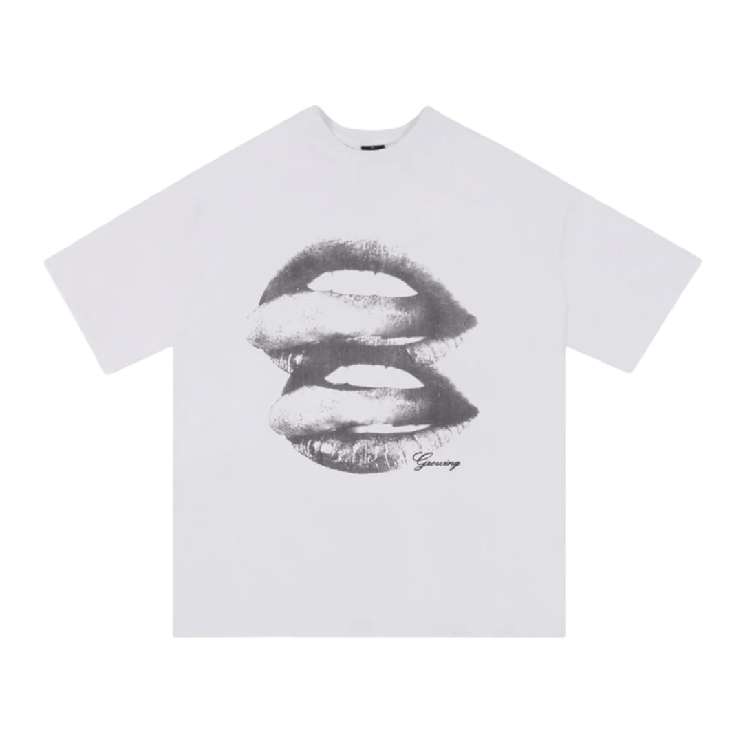 "Kiss" Graphic T-shirt - Tygra Clothing